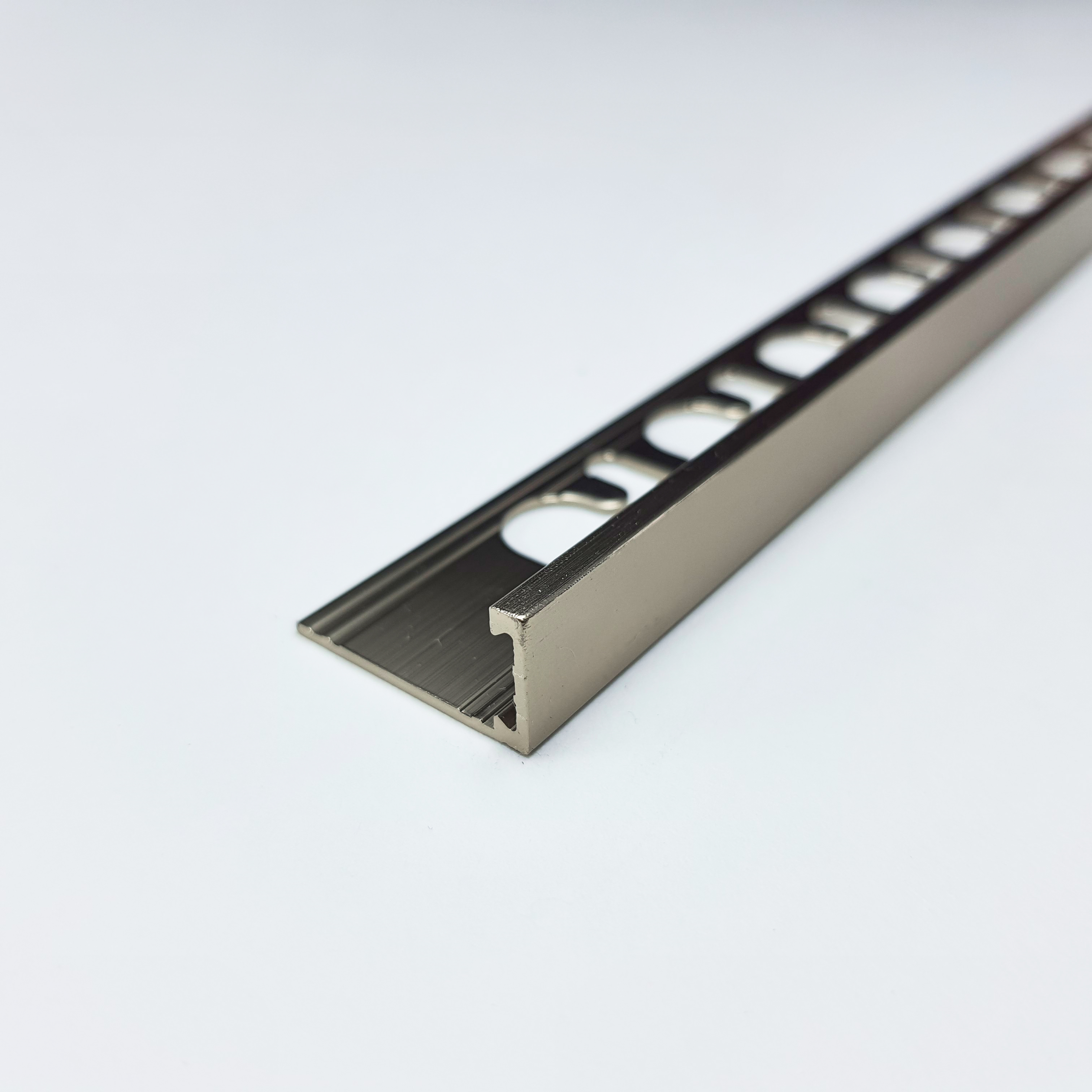 PTTS 10 L-образный Профиль PROTERMINAL H= 10 мм, алюминий кварцованный, цвет титан, длина 2700 мм