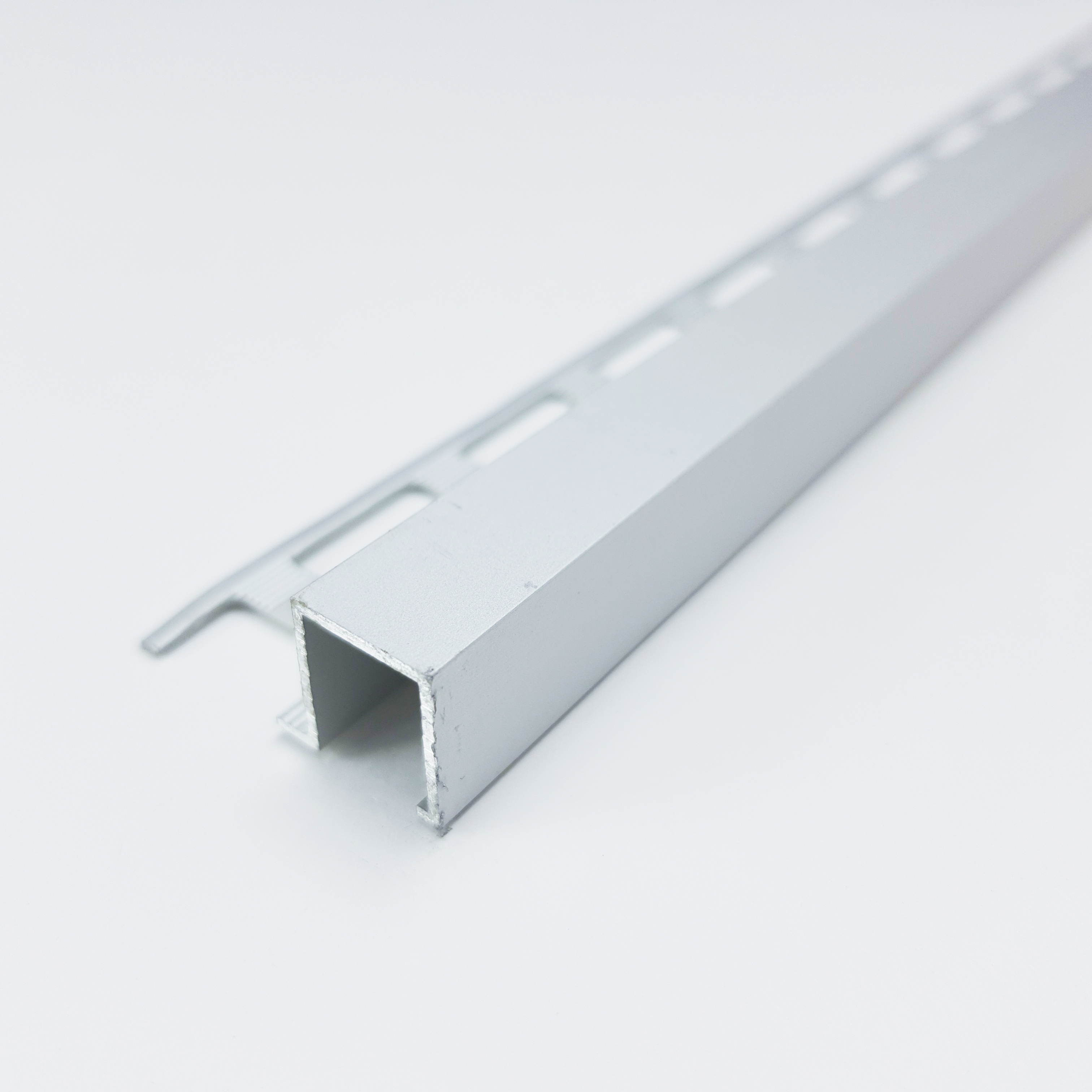 ПК 11-10.2700.01л П-профиль для плитки до 10 мм, алюминий анодированный цвет серебро, длина 2700 мм