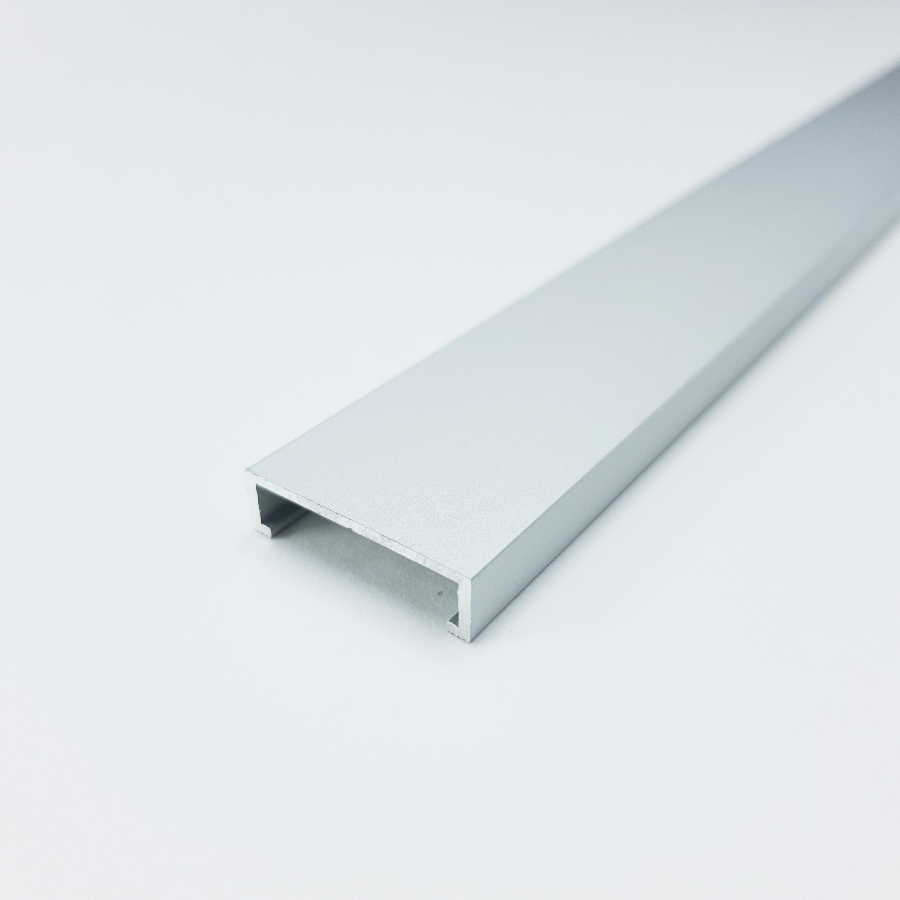 PLTPAA 10 П-образный профиль PROLISTEL P ALL H= 10 мм, алюминий анодир, цвет серебро, длина 2700 мм