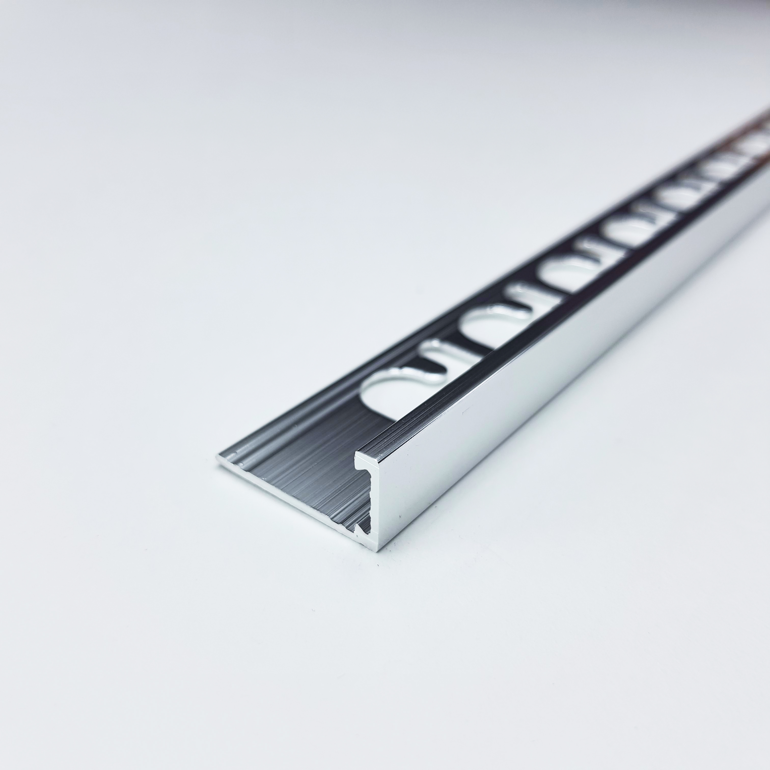 PTBC 08 L-образный профиль PROTERMINAL H= 08 мм, алюминий блестящий, цвет хромирован, длина 2700 мм