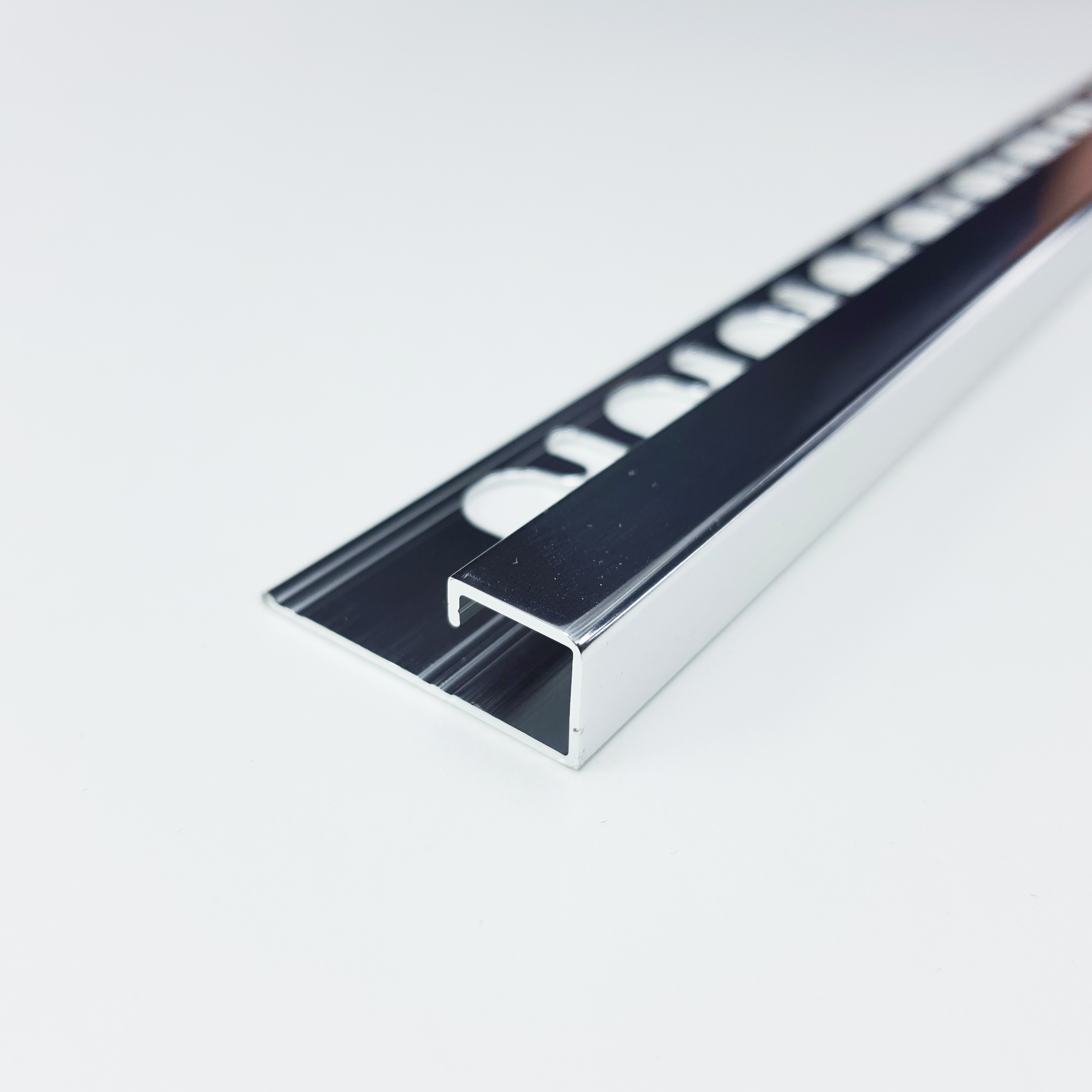 PJQSBC 10 - Профиль PROJOLLY SQUARE H= 10 мм, алюминий блестящий, цвет хром, длина 2700 мм