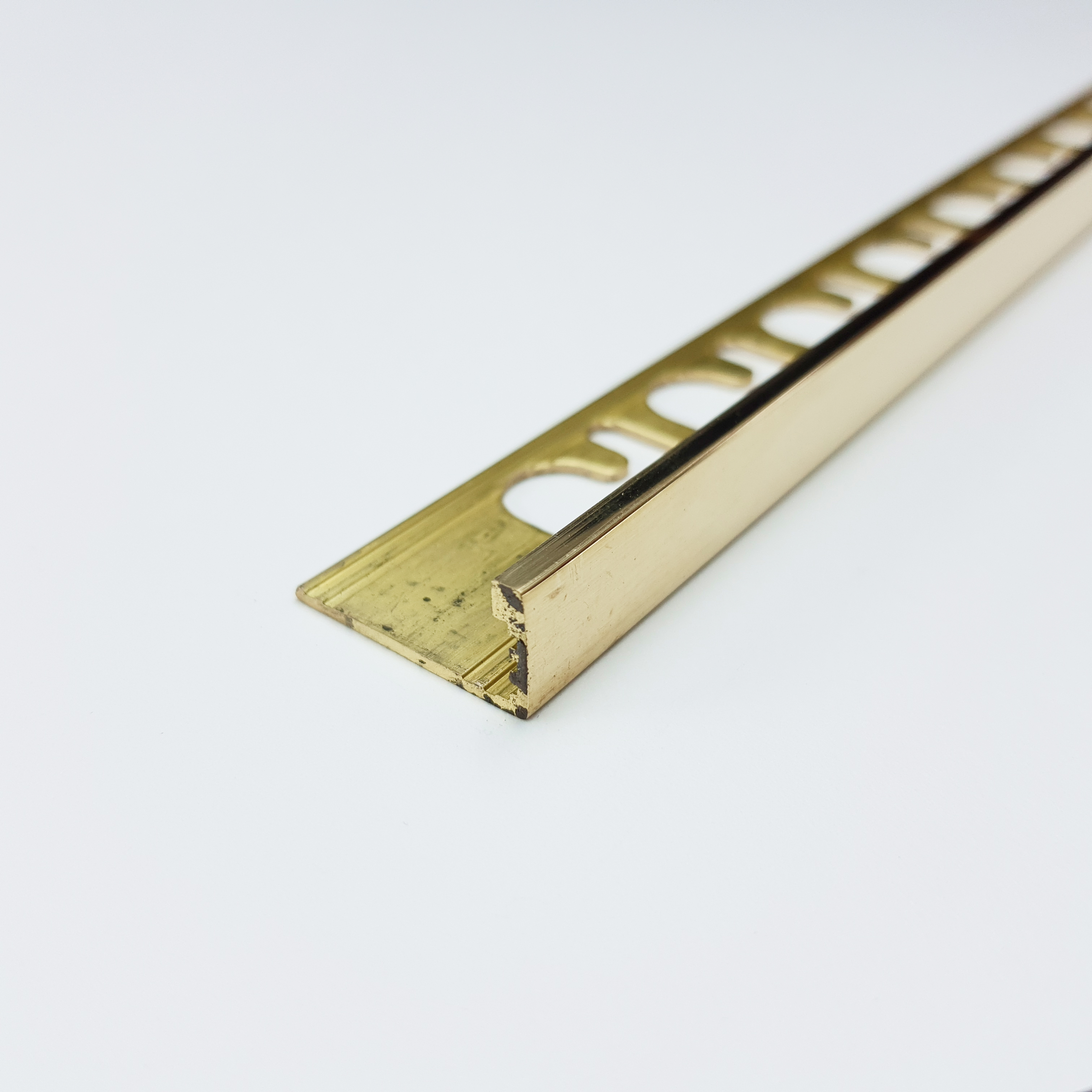 PTOL 10 L-образный профиль PROTERMINAL H= 10 мм, латунь блестящая, длина 2700 мм