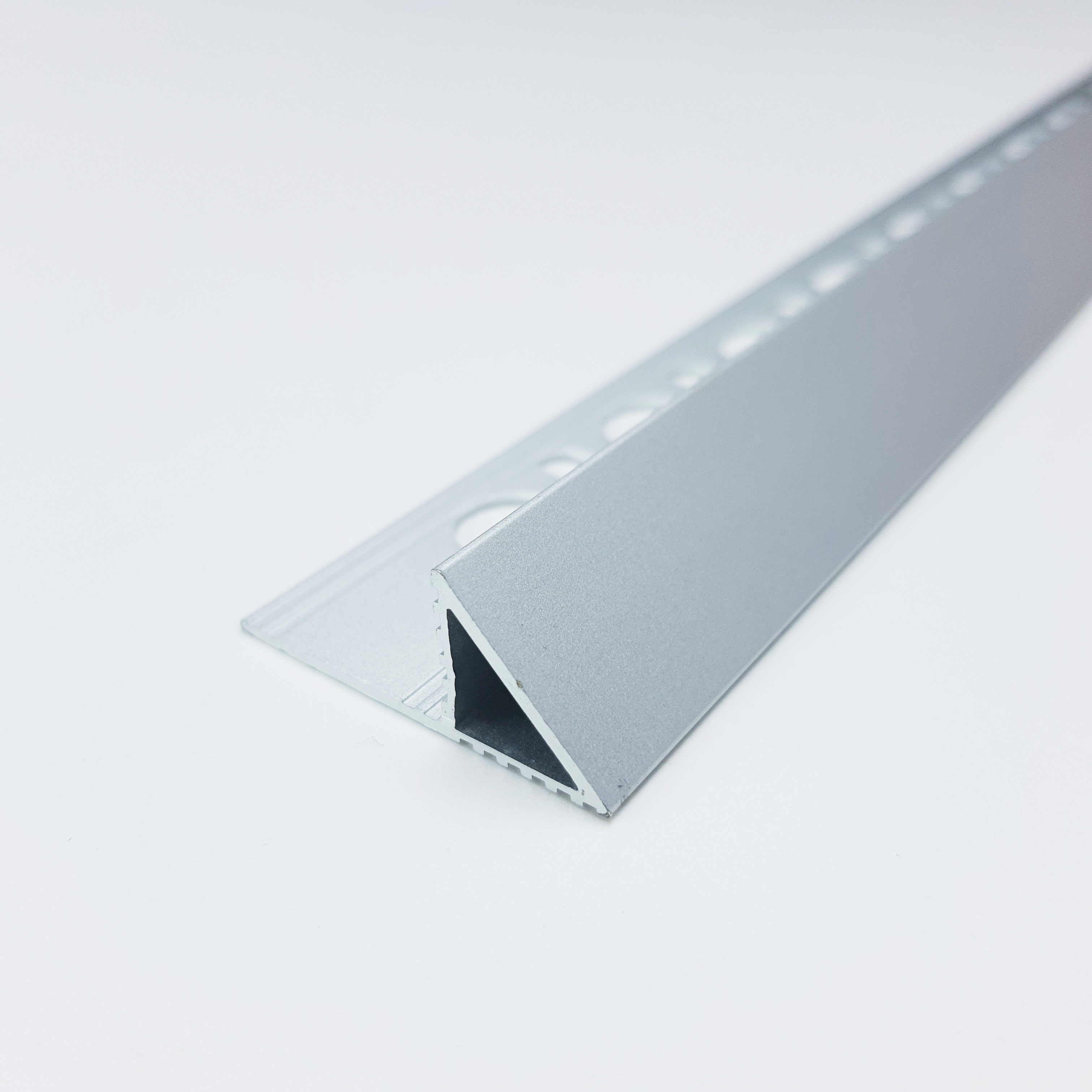 PJTRAA 125 Профиль PROJOLLY TRIANGLE H= 12,5 мм, алюминий анодированный, цвет серебро, длина 2700 мм