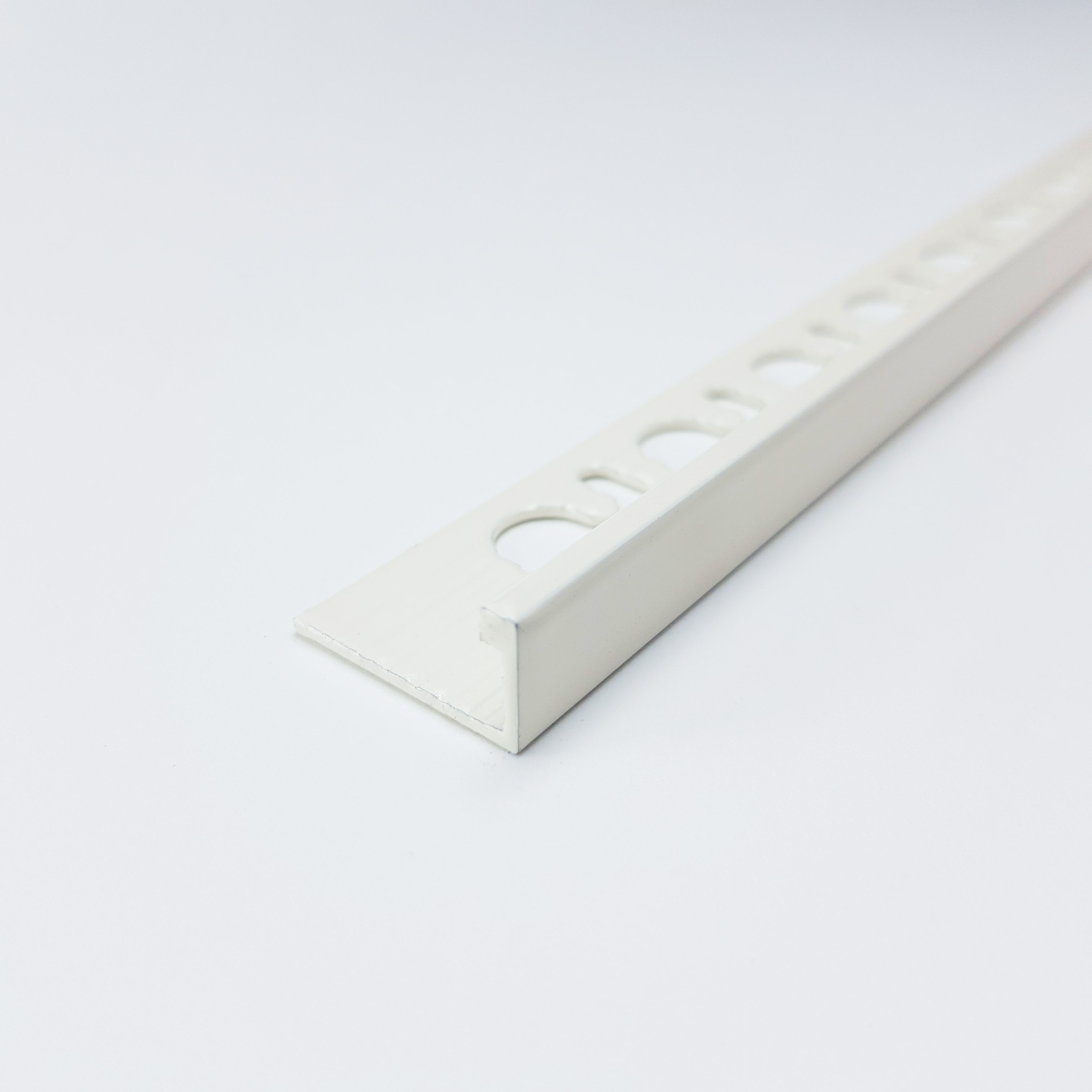 PTA 08-0106 L-профиль PROTERMINAL H= 08 мм, алюминий окраш, цвет белый слоновая кость, длина 2700 мм