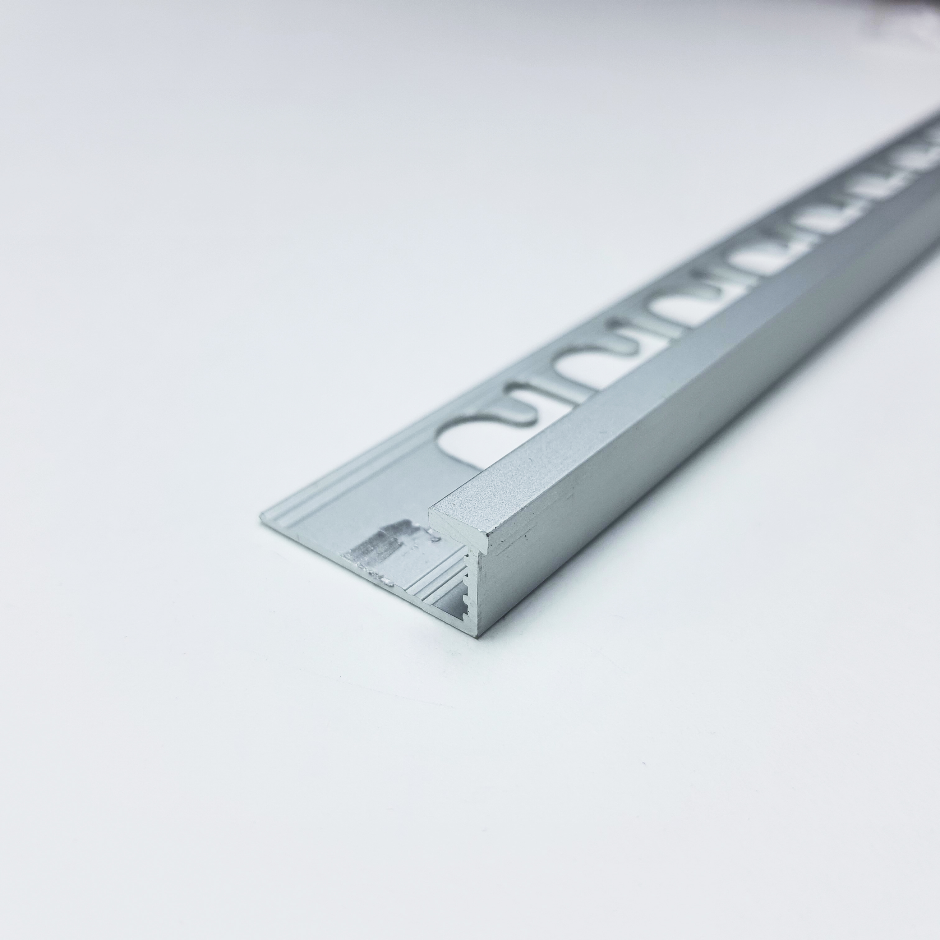 PELAA 125 Профиль для пола PROELEGANT H= 12,5мм, алюминий анодированный, цвет серебро, длина 2700 мм