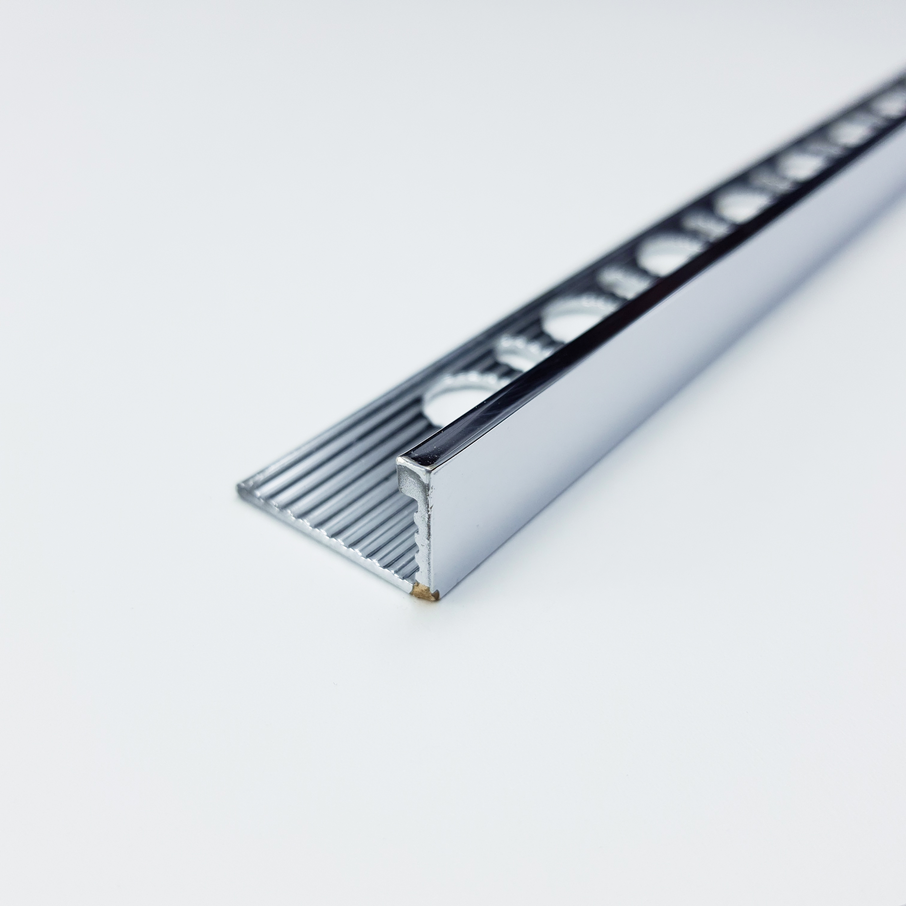 PTOC 06 L-образный профиль PROTERMINAL H= 06 мм, латунь хромированная, длина 2700 мм