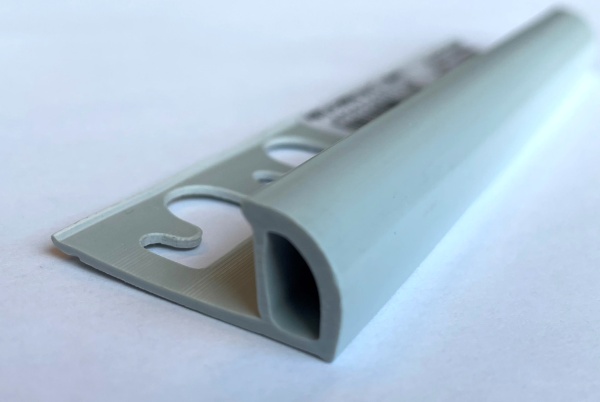 PJ08-18 - Профиль PROJOLLY H= 08 мм, ПВХ окрашенный, цвет серый, длина 2700 мм