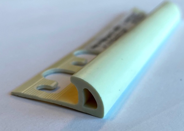 PJ06-06 - Профиль PROJOLLY H= 06 мм, ПВХ окрашенный, цвет слоновая кость, длина 2700 мм