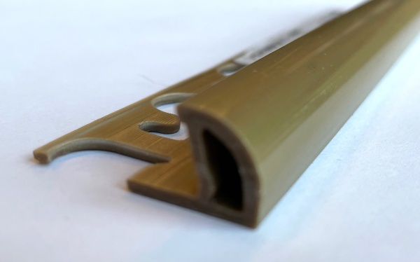 PJ08-13 - Профиль PROJOLLY H= 08 мм, ПВХ окрашенный, цвет золотой, длина 2700 мм